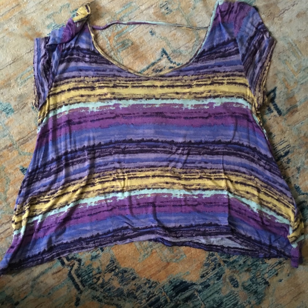 Fun colors! Decree small crop top